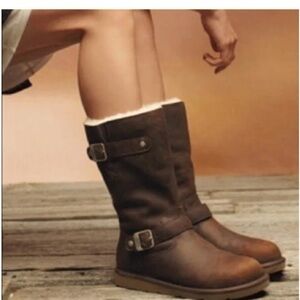 UGG Sutter leather wool sherpa lined boot. Size 6.